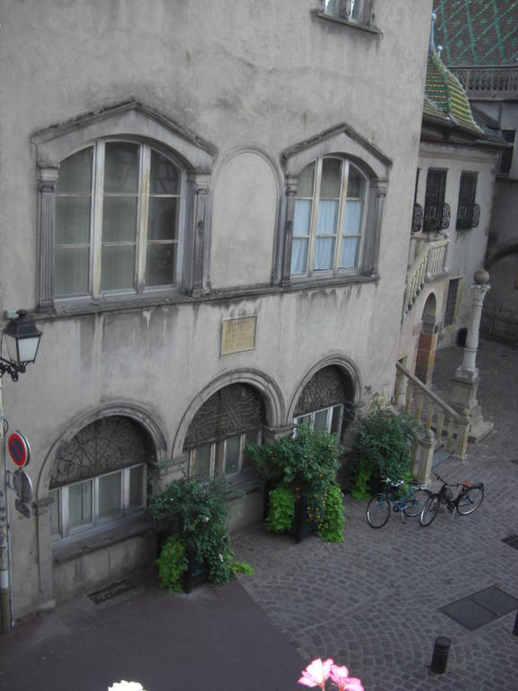 Les Appartements Du Koifhus Colmar Zimmer foto
